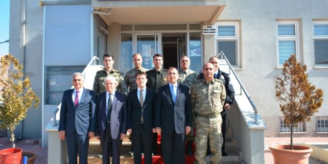 Vali Toprak, Korucuları Denetlemeye Devam Ediyor