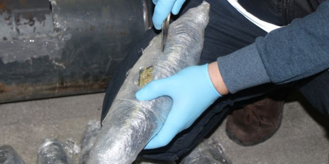 İzmir’e Uyuşturucu Sokmaya Çalışırken Yakalandı