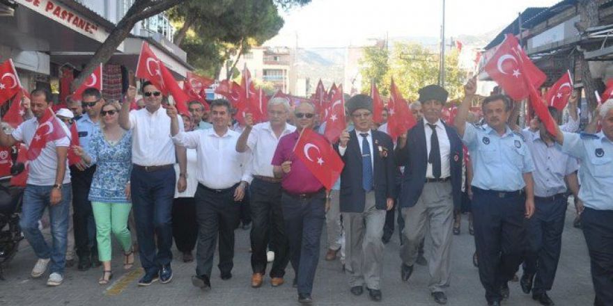 Buharkentliler Demokrasiye Sahip Çıktı