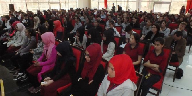 İstiklal Marşı Okundu Ve İşaret Dili İle Anlatıldı