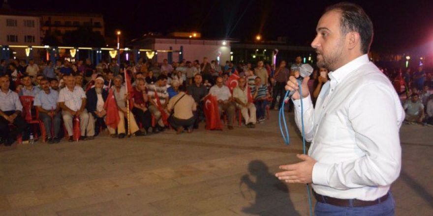 Demokrasi Nöbeti Devam Ediyor