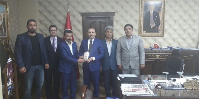 Köy Korucularından, Başsavcı Uğurhan Kuş’a Plaket