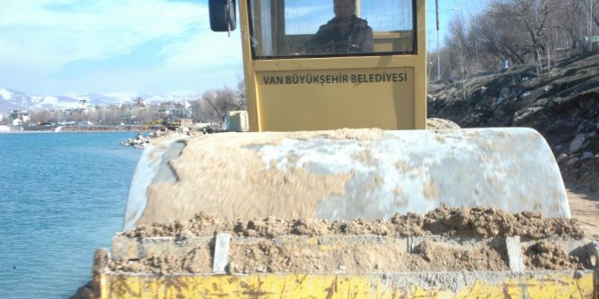 Edremit Sahili Güzelleşiyor