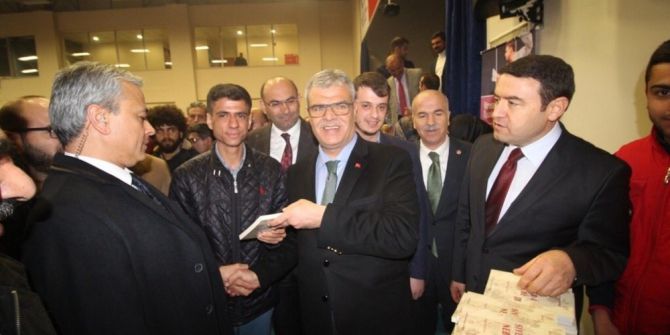 Başbakan Yardımcısı Kaynak, Üniversiteli Gençlere “Başkanlık Ve Parlamenter Sistem” Konferans Verdi