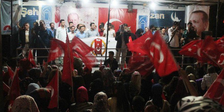 Abb’den Demokrasi Nöbetine Destek