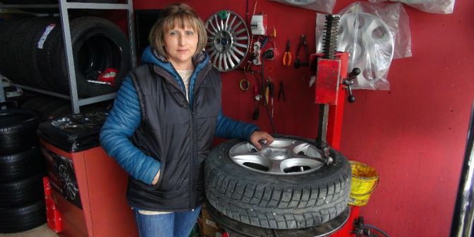 Tırnaklarında Oje Değil, Yağ Pas Var