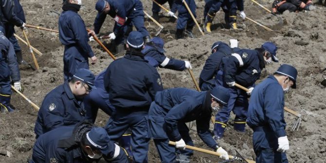 Japonya 2011 Fukuşima Depreminde Kaybettiklerini Andı