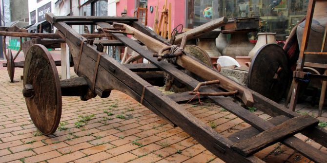 Antika Dükkanında Tarihe Yolculuk