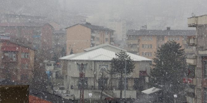 Hakkari’de Mart Ayında Kar Sürprizi