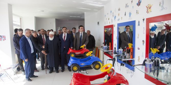 Ahlat’ta "Çocuk Ve Erkek Berber Salonu" Açıldı