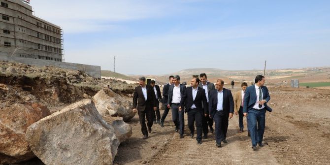 Büyükşehir Yeni Yerleşim Alanlarına Yeni Yollar Açıyor