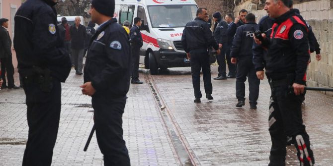 Komşuların Kavgasında 4 Kişi Yaralandı