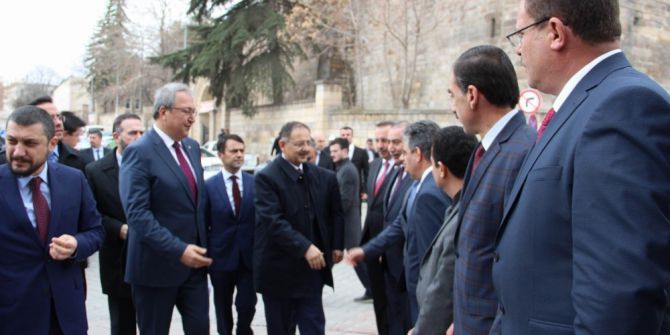 Bakan Özhaseki: “Bu İkiyüzlü Tavrı Çok Gördük, Teröristleri Desteklemeye Devam Ediyorlar”