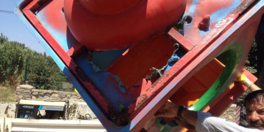 Çocuk Parkına Çirkin Saldırı