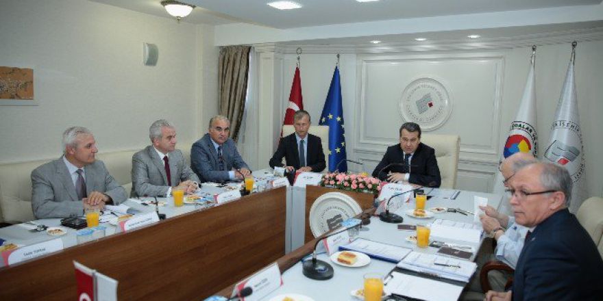 İl İstihdam Kurulu Toplantısı, Vali Azmi Çelik Başkanlığında Yapıldı