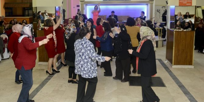 Maltepeli Kadınlar Gönüllerince Eğlendi