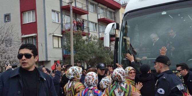 Başbakan Yıldırım’a Balıkesir’de Sevgi Seli