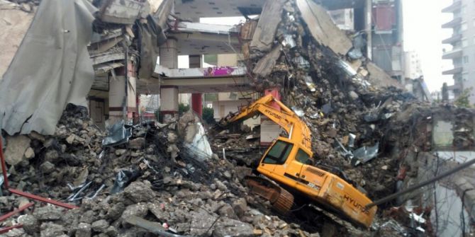 Yıkımı Devam Eden 4 Katlı Binada Göçük