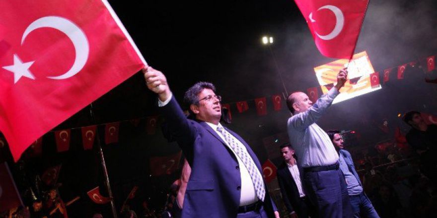 Küçükçekmece’de Milli İrade Ve Demokrasi Nöbetine Devam