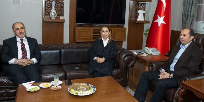 Ak Parti Genel Başkan Yardımcısı Çalık’tan Vali Yaşyapan’a Ziyaret