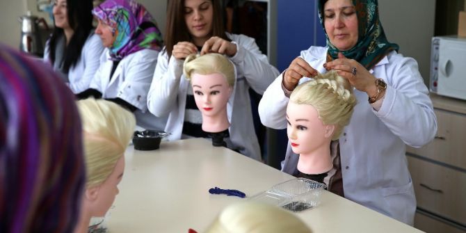 Bucalı Kursiyerlerden Muhteşem Saç Tasarımları