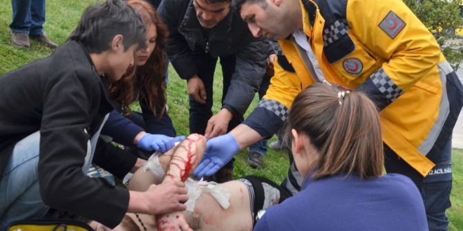 Parkta Bıçaklı Dehşet