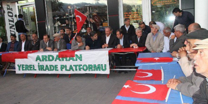 Ardahan’da Yerel İrade Platformu Üyeleri, Darbe Girişimine Ortak Tepki Gösterdi