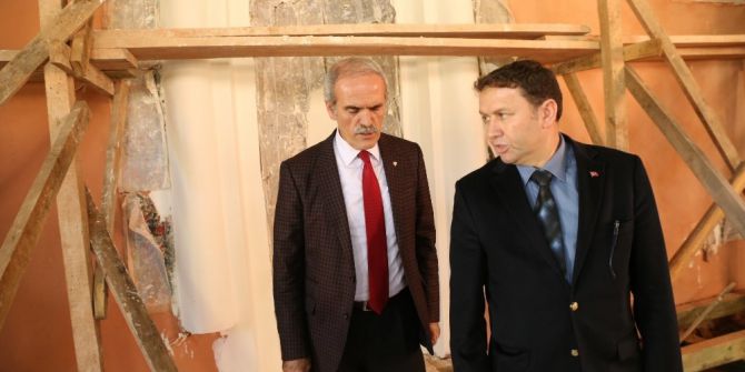 Tarihî Ahşap Cami Küllerinden Yeniden Doğuyor