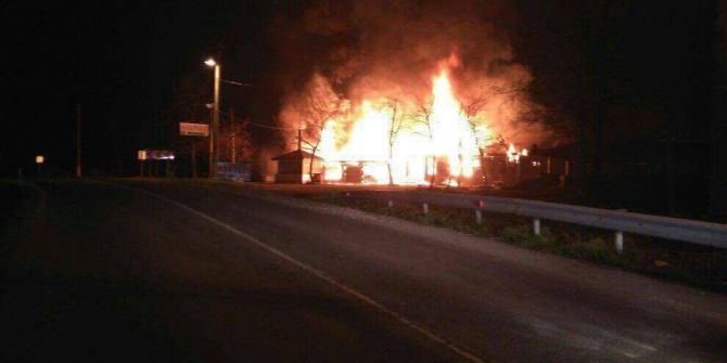 Kasap Ve Et Lokantası Tesisi Alev Alev Yandı
