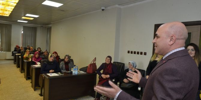 Yakutiye Belediyesi’nden 40 Yaş Üstü 40 Kadına Menopoz Eğitimi