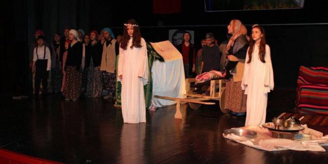 Mehmet Akif Ersoy Anıldı