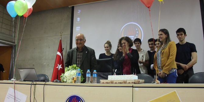 Yazar Adnan Binyazar 83’üncü Doğum Gününü Gençlerle Kutladı