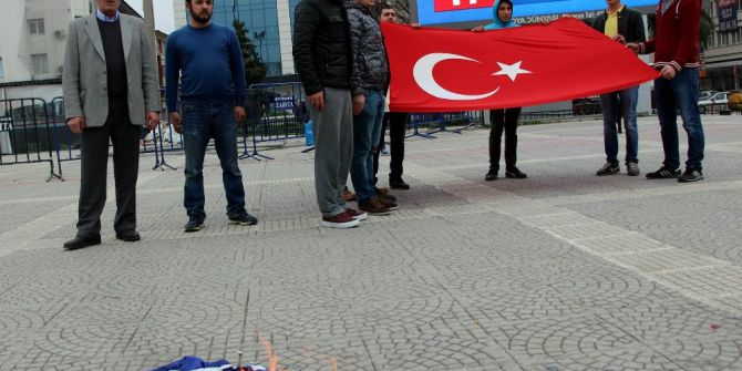 Samsun’da Hollanda Bayrağı Yakıldı