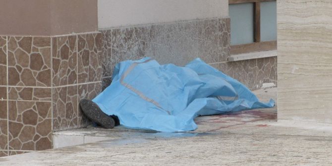 Cami Avlusunda Pompalı Tüfekle Cinayet