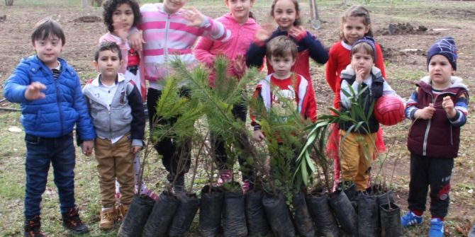 Dsi’de Çocukların Fidan Dikme Sevinci