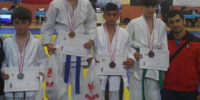Kırşehirli Judocular Türkiye Finaline Gidiyor