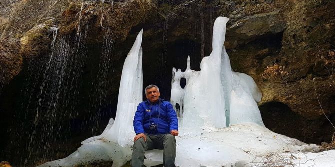 Buzla Kaplanan Şelaleler Çözülmeye Başladı