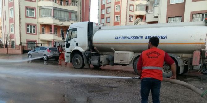 Van Büyükşehir Belediyesinden Bahar Temizliği