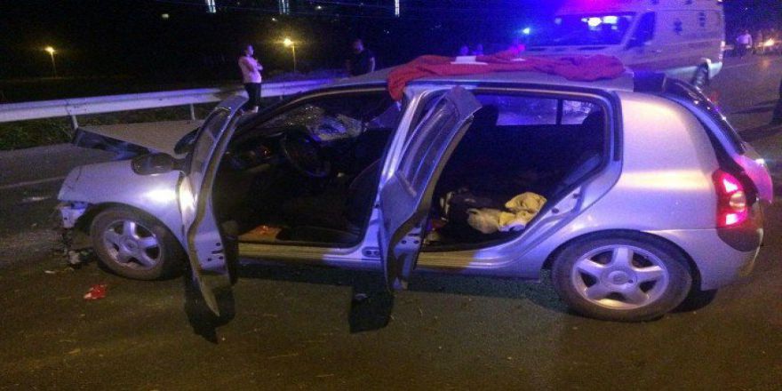 Kadın Sürücün Çarptığı Yayalar Ölümden Döndü