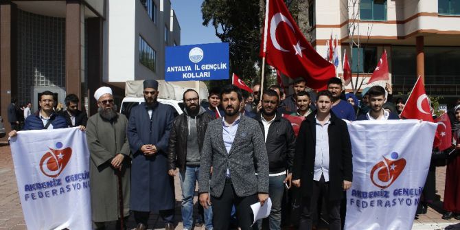 Hollanda’nın Antalya Fahri Konsolosluğu Önünde Protesto
