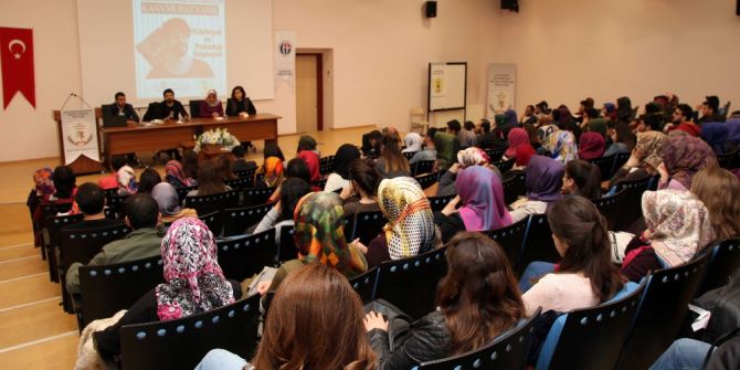 Gaün’de Edebiyat Ve Psikoloji Konulu Söyleşi