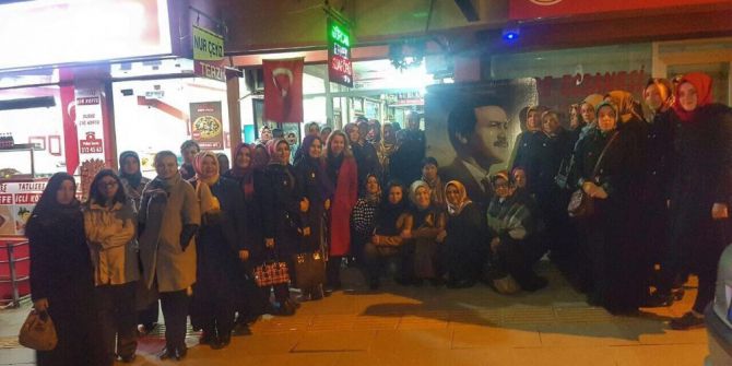 Bozüyüklü Ak Kadınlar Ve Ak Gençler "Reis" Filmini İzledi