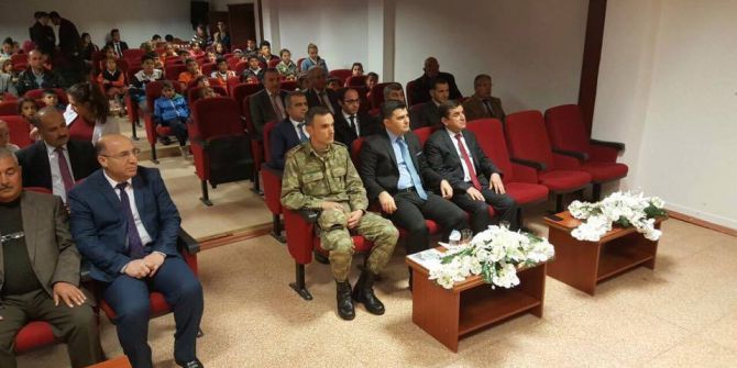 İstiklal Marşı’nın Kabulü Ve Mehmet Akif Ersoy’u Anma Günü Elbeyli İlçesinde Törenle Kutlandı