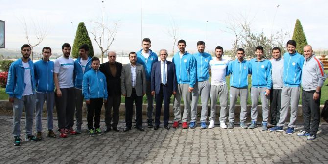 Demirkol Voleybol Takımından Şampiyonluk Sözü Aldı