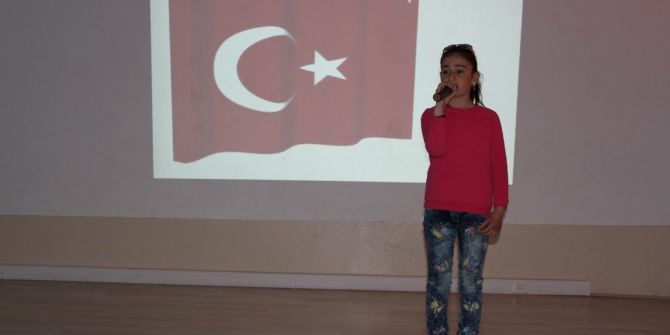 Ahıska Türkü Çocuklar İstiklal Marşı’nı Güzel Okumak İçin Yarıştı