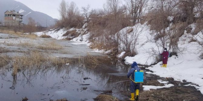 Hakkari Belediyesinden Larva İlaçlama Çalışması