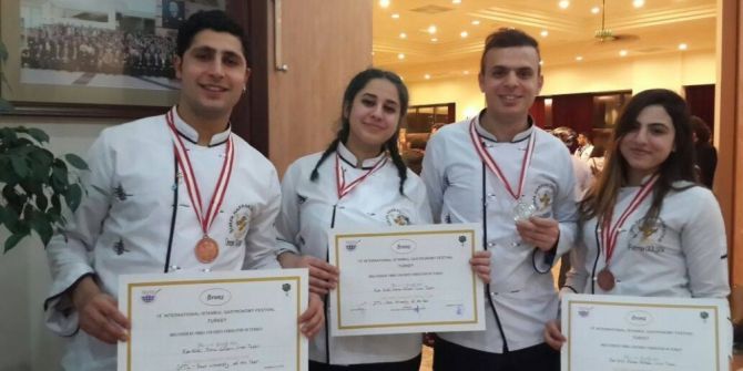 Harran Üniversitesi Aşçıları Başarılarına Bir Yenisini Ekledi