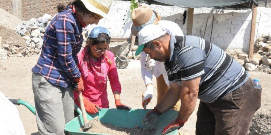 İznik’te Çini Fırınları Kazısı Başladı