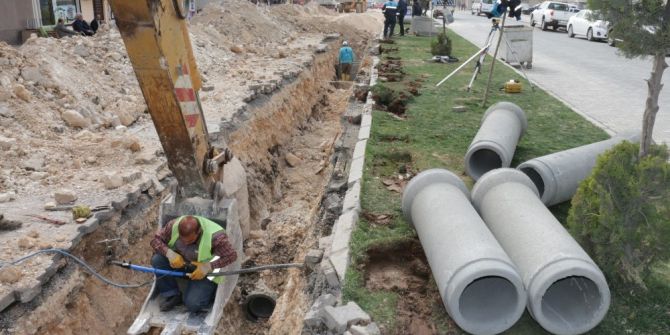 Şanlıurfa’da Kanalizasyon Hat Yenileme Çalışmaları Sürüyor