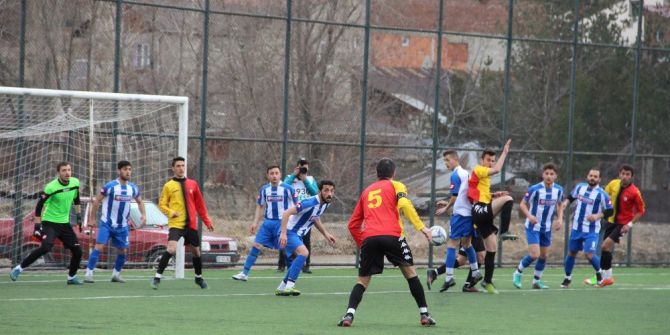 25 Mart Oltuspor, Lidere Ders Verdi
